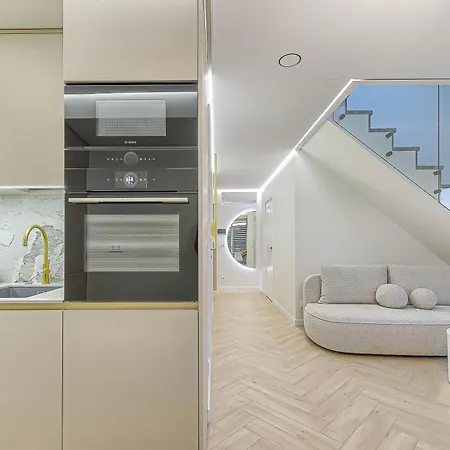 Premium X Free Parking X 24x7